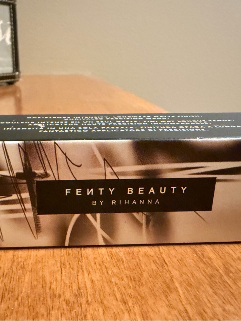 Fenty Beauty By Rihanna - Stunna Lip Paint “Unbutton”